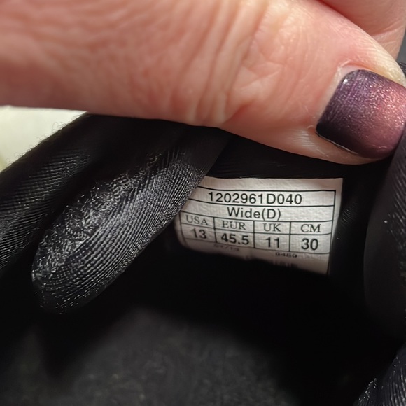 Like new Brooks “Adrenaline 20” women’s 13D (wide) - Picture 11 of 11